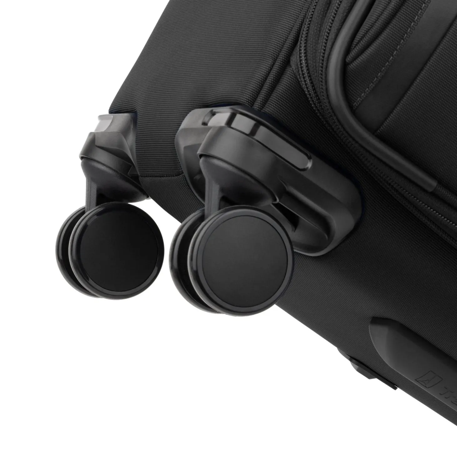 Travelpro VersaPack+ Medium Check-in Expandable Spinner