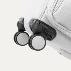 Travelpro VersaPack+ Medium Check-in Expandable Spinner