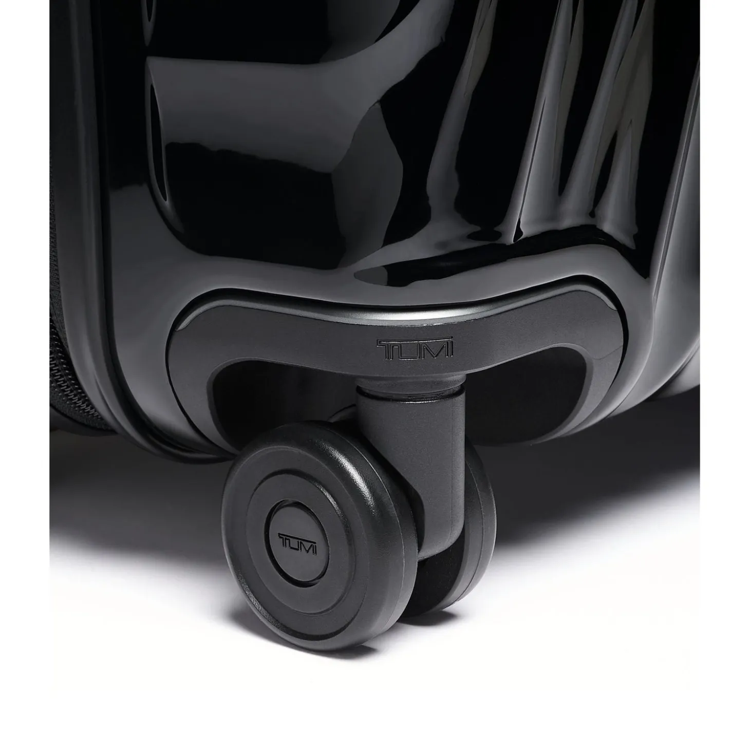 TUMI 19 Degree Continental Expandable 4 Wheeled Carry-On
