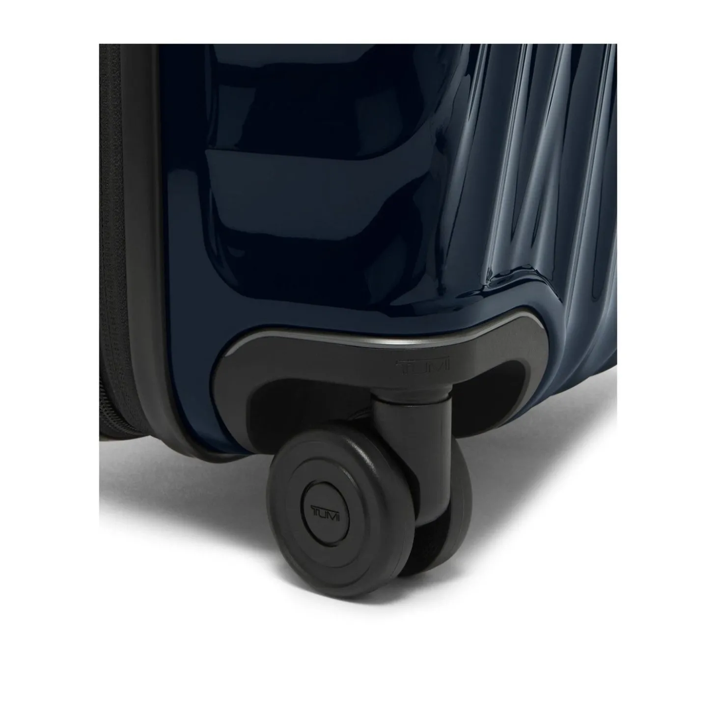 TUMI 19 Degree International Expandable 4 Wheeled Carry-On