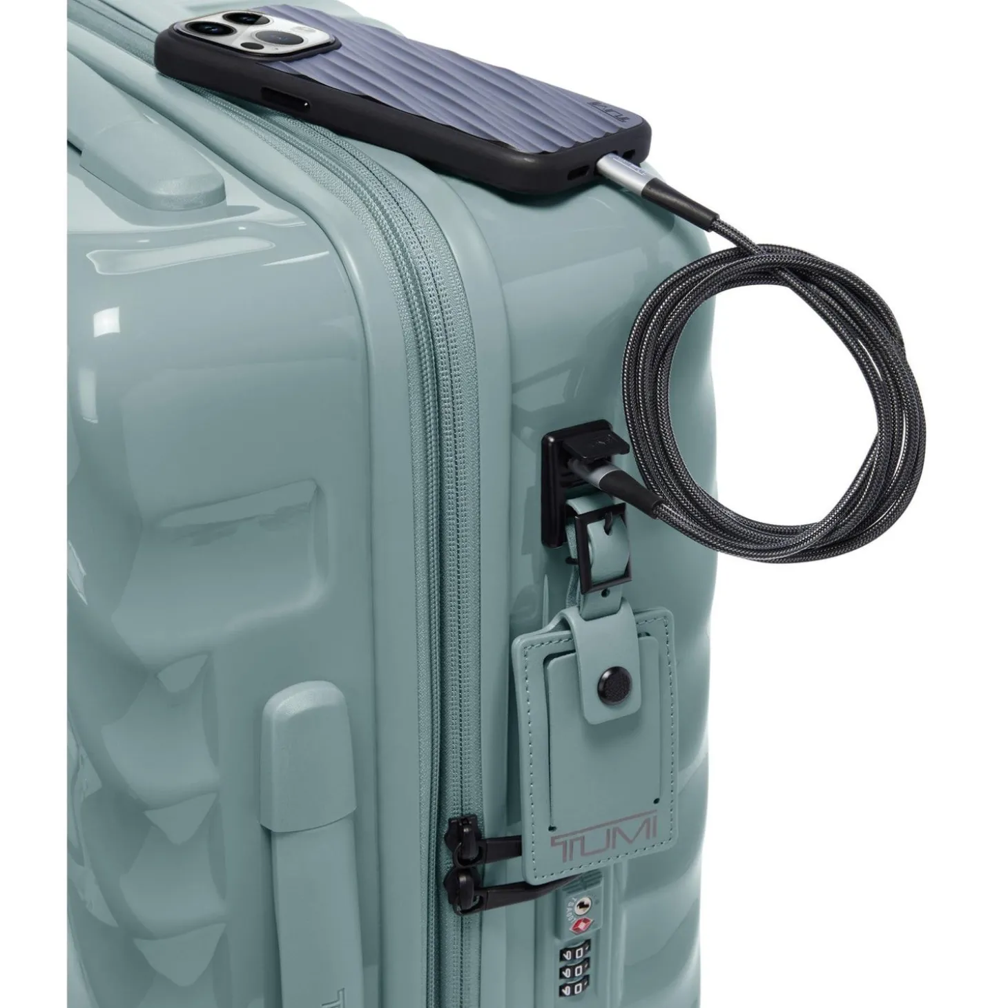 TUMI 19 Degree International Expandable 4 Wheeled Carry-On