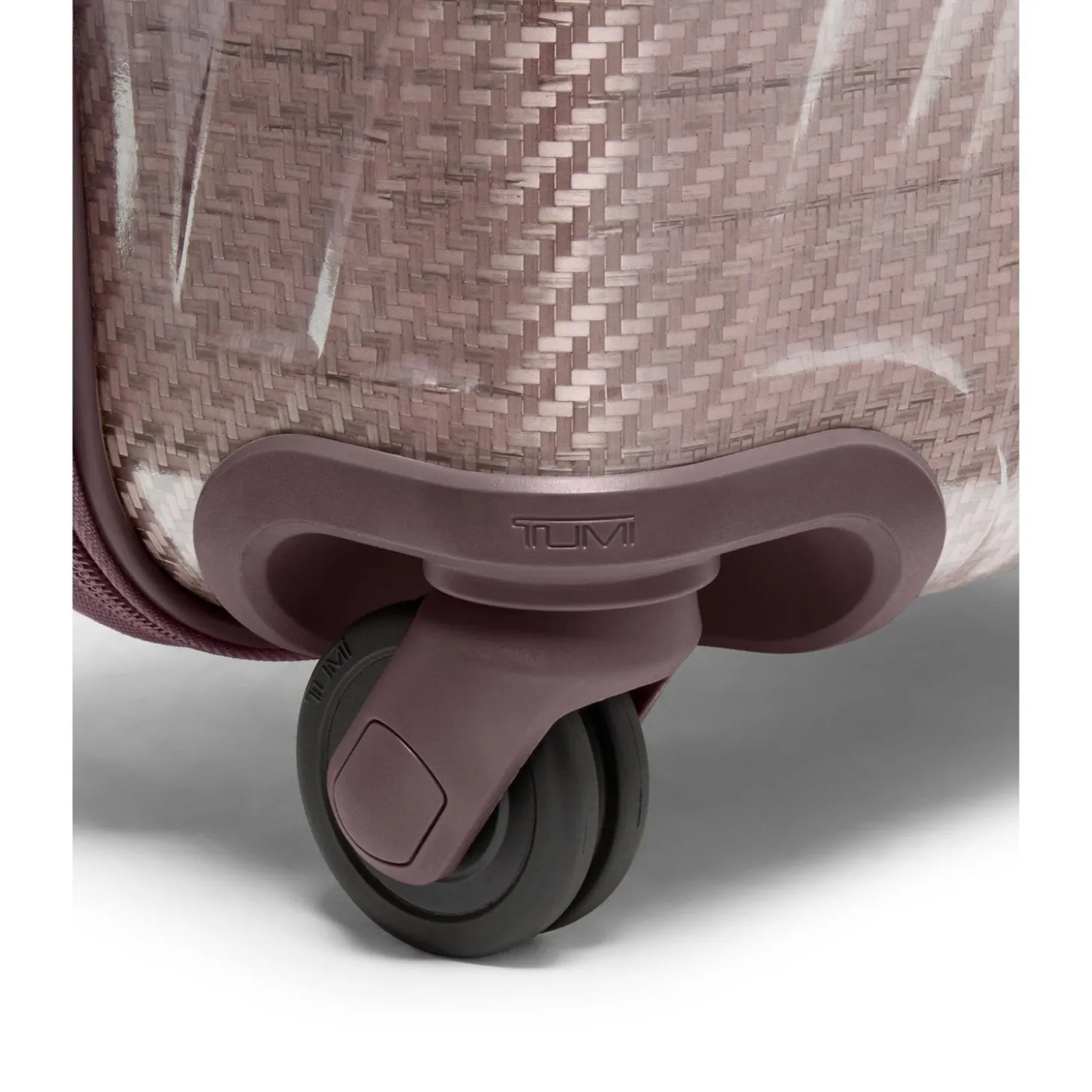 TUMI 19 Degree Lite International 4 Wheeled Carry-On