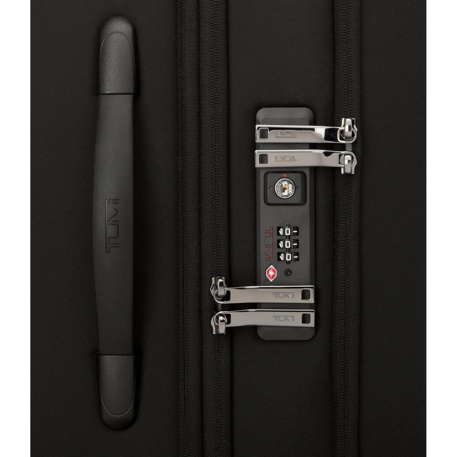 TUMI Voyageur Léger Large Dual Access Expandable Checked