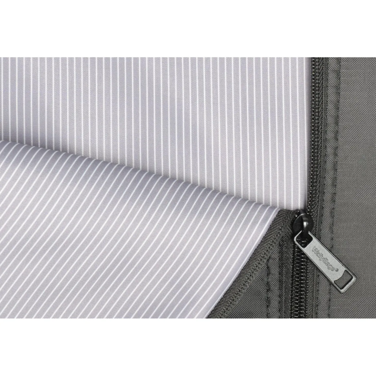 Wally Bags 60-inch Tri-Fold Garment Bag with Pocket